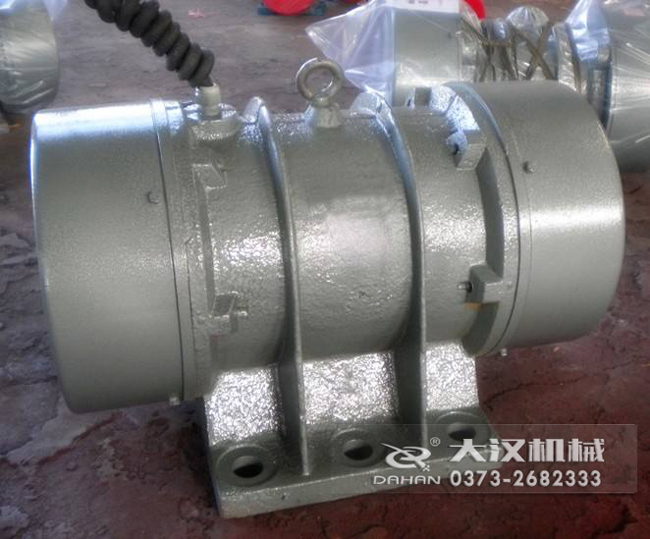 VB振動電機(jī)是靠偏心塊的振動而造成的，振動源所以偏心塊的角度和大小是比較重要的。